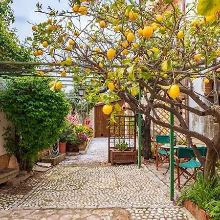 Il Borgo - Casa Ottocentesca Baunei