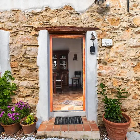 Il Borgo - Casa Ottocentesca Baunei