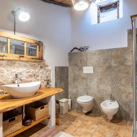 Il Borgo - Casa Ottocentesca Baunei